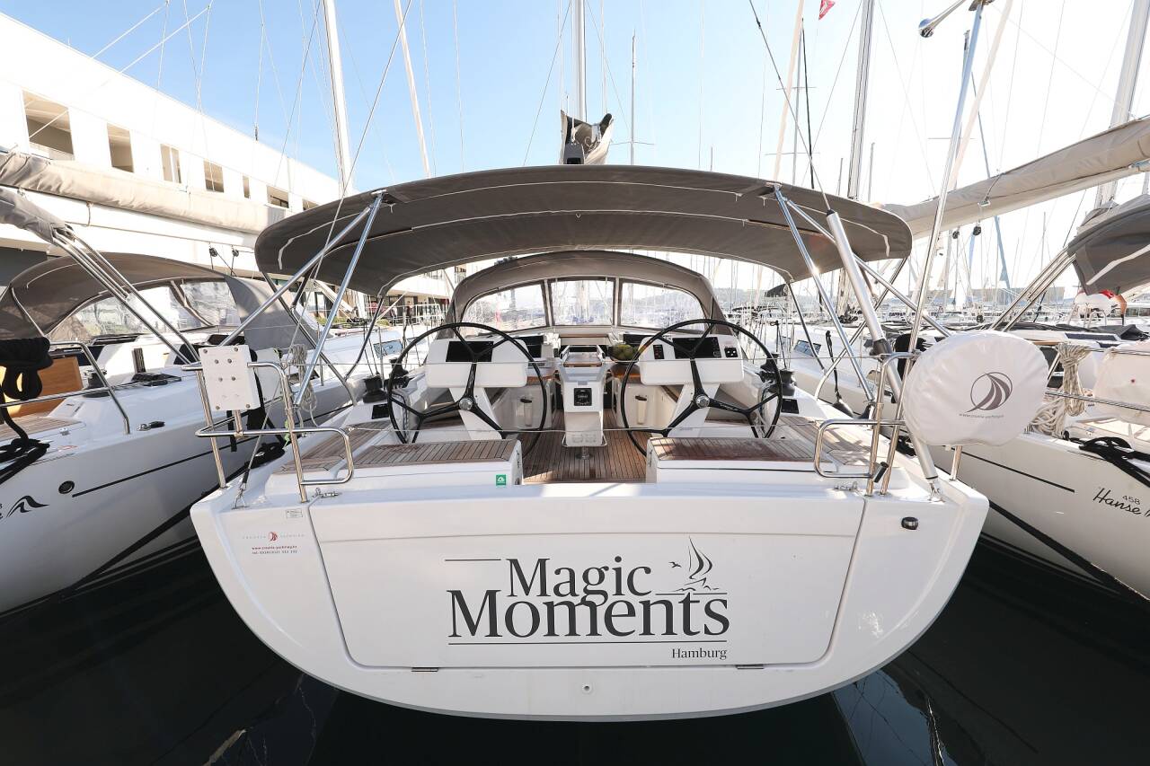 Hanse 458 Magic Moments video