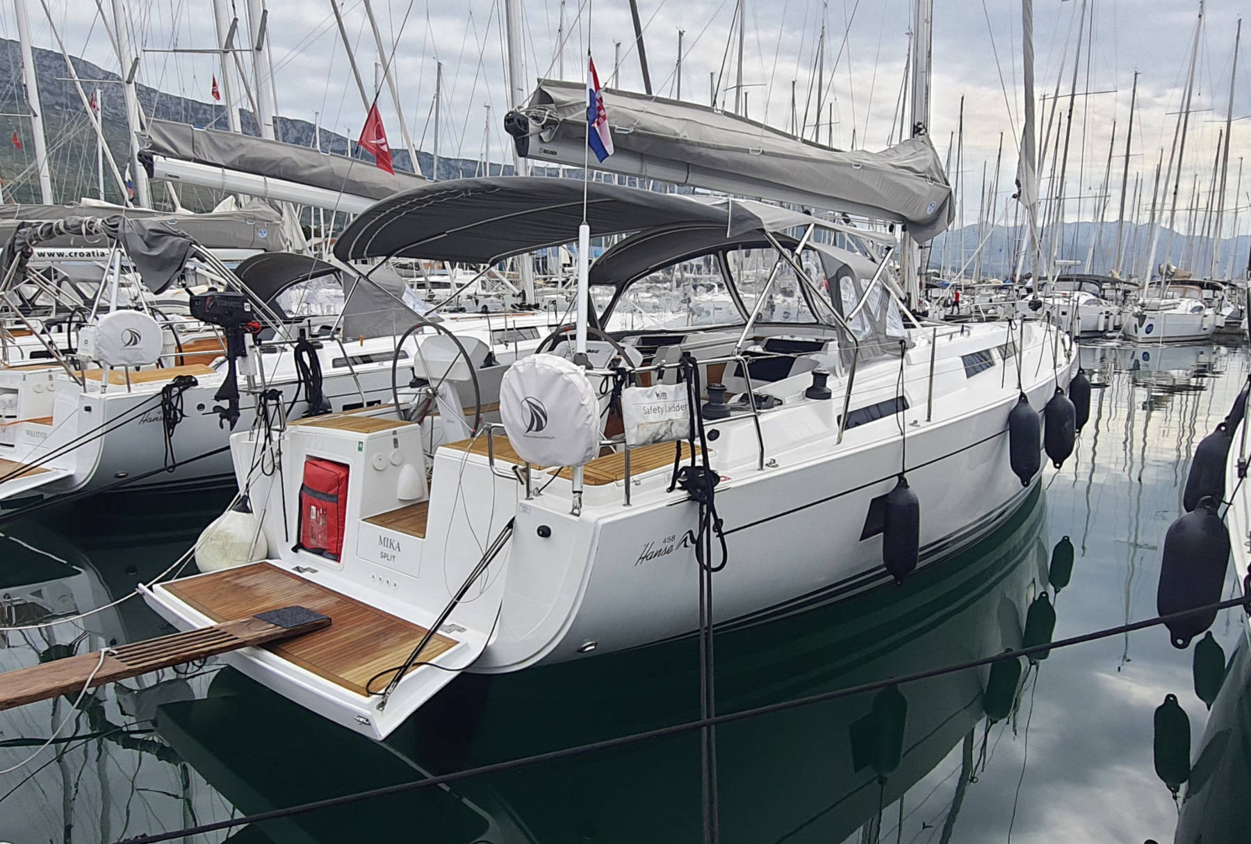 Hanse 458 Mika